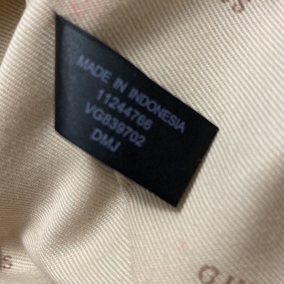 Guess | Faux Leather Hand Bag - Picture 9 of 14